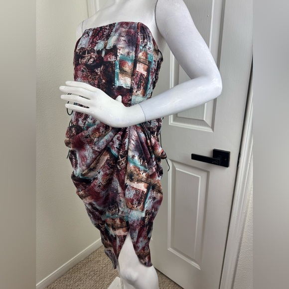 Pretty Little Thing Abstract Print Women's Dress Size 8. B14 - Picture 3 of 16